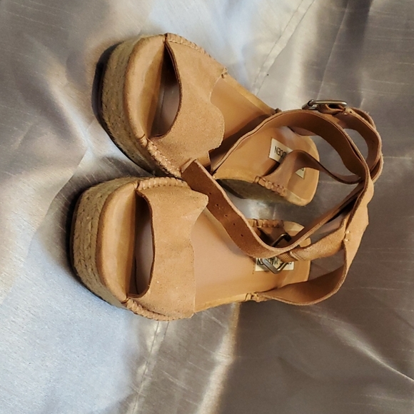 Women's size 7.5 Steve Madden - Picture 2 of 3